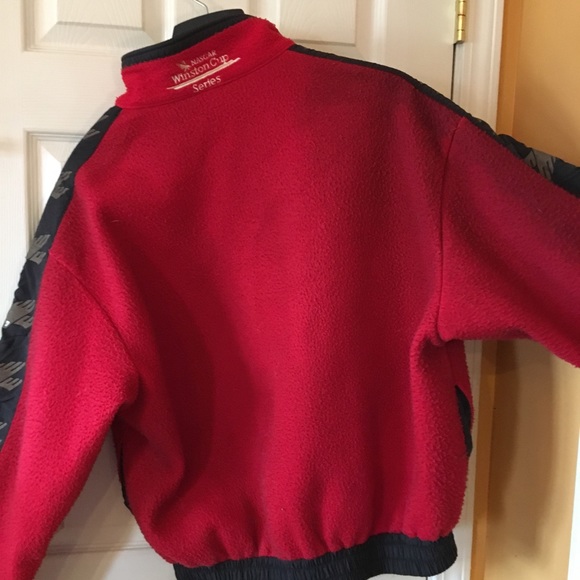 Red zip up jacket - Picture 6 of 7